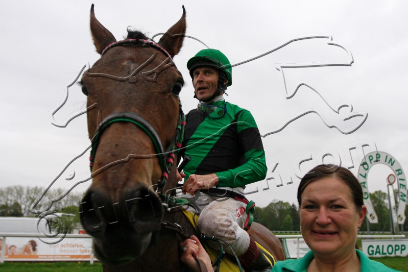 20100501Muc_DEU_456_crop.jpg